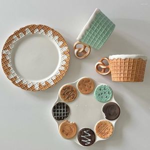 Kupalar Japon yaratıcı kurabiye şeklindeki seramik sofra tabakları sevimli kahve fincanları tatlılar kahvaltı