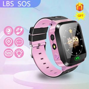 Guarda Kids Smart Watch SOS Call Chiamata SIM Posizione Smartwatch per bambini Smart Wrist Owatch con fotocamera per Android iOS