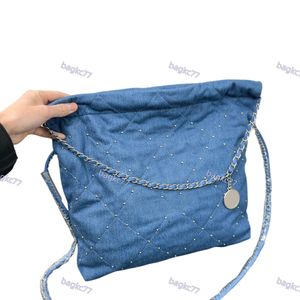 24ss gümüş perçinler dekorasyon kadın tasarımcı çöp torbası mavi denim paralar cazibe metal harfler donanım matelasse zinciri omuz çapraz çanta kare tote cüzdan