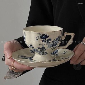 Бокалы для вина элегантные чашки блюдцов синяя роза цветочные припечатки напитки кофейная керамика выпивка посуда французское первое чай Руководство Vintage Vintage