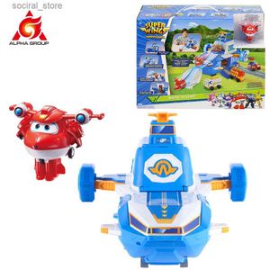 Экшн -фигуры Super Wings S4 Air Moving Base с Lights Sound World Playset включает в себя 2 Jett Cransforming Bots Toys for Kids Gift L240402