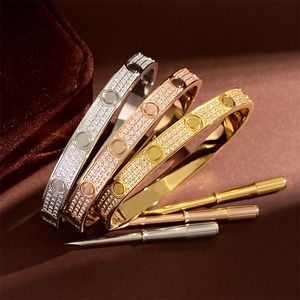 Klasik marka tornavida bilezik kadınlar cazibe bileziği lüks paslanmaz çelik altın bilezik moda tasarımcı bilezik 316L titanyum çelik solma mücevher
