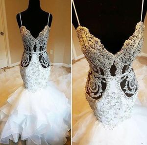 Seksi spagetti kayış gelinlik rhinestone ruffles tiere boncuk dantel aplikler ile alt gelin elbisesi sırtsız robe de mariage4350315