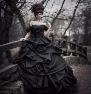 Elbiseler Siyah Balo Elbise Gotik Vintage saten gelinlik omuzdan saten renkli beyaz gelinlikler renkli vestidos de n