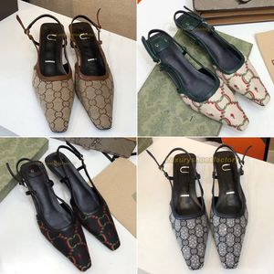 Дизайнеры кожаные каблуки сандалии сексуальные туфли обувь 2G-канвас Slingback Pumps Скунд