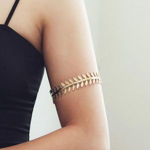 Bileklik yaprak şekilli kol bileziği kadınlar için kişiselleştirilmiş metal tasarım gümüş altın renkli manşet parti mücevher