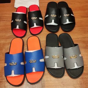 2024 Novo masculino lzmir slide sandálias Designers chinelos de couro plano lados de moda de moda preta cinza cinza luxo de luxo de verão na praia tênis de sandália de praia