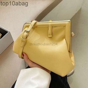 Fendig Bags F Bag FF Bag Fashioner Designer Womens Mort Populate Winter Messenger Bag High Sense Big Bag I8PS FendideSigner