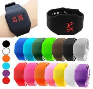 Ganz 200pcslot Mix 14Colors Touch LED Watch Gummibänder Digital Gummi Unisex Männer Frauen Ultradeiner Fashion Sport Uhren LT8816671