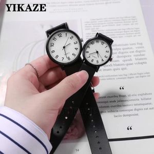 Kol saatleri yikaze kadınların kol saati basit siyah beyaz kadınlar kuvars izle silikon kayış büyük kadran kadın minimalist tasarım