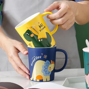 Canecas fofas de desenho animado caneca de café cerâmica pintada à mão copos de água de mesa de animais originais bebidas leite legal utensils de café da manhã presente