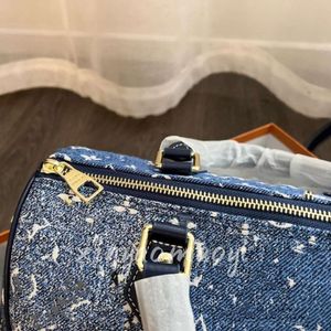 Bedruckte Denim Luxus Kissenbezug Frauen Designer -Tasche gesteppte Trend -Tasche Goldmetall -Hardware Verstellbares Lederband tragbare Schulterhandtasche große Kapazität