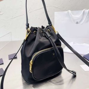 Тота -дизайнер продает брендированные женские сумки в скидке с дисконтом новая женская нейлоновая сумка для сумок с одним плечом.