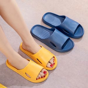 W68 Kadınlar İçin Plaj Sandaletleri Yeni Renkli Flip Flops Yüksek Kaliteli Terlik Diğer
