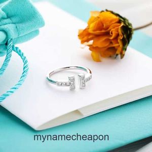 Kadınlar İçin Üst Sınıf Tasarımcı Yüzükleri Tifancy Ring Platinum Çift T Çift T Halka Elmas Halka Açma Düzenlemesi Alyans Orijinal 1: 1'i Gerçek Logo ile Solmaz