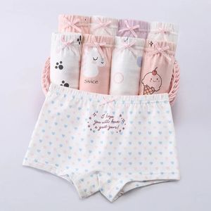 4pcs kızlar pamuk külot çocuk antibakteriyel boksör kısa 2y küçük çocuk karikatür içimde yürümeye başlayan çocuk ince nefes alabilen sevimli knickers 240329