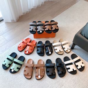 Tasarımcı Sandallar Kadın Ünlü Slaytlar Sandale Terlik Kadın Platformu Lüks Sürgüler Ayakkabı Alt Flip Flops Günlük Plaj Sandal Sandal Deri Kutu 10a