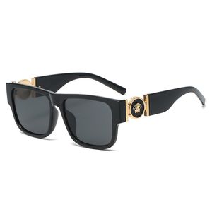 Occhiali occhiali da sole maschili occhiali da sole per donne lenti a protezione Uv400 polarizzati Sun occhiali da sole spiaggia piena cornice piena moda vetro moda nero