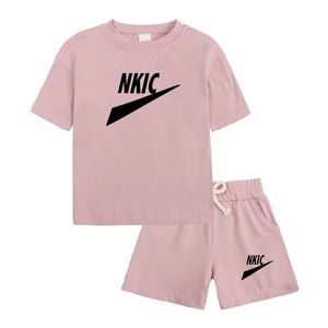 Kinder Brandbekleidung Sets Jungen Mädchen Sommer Kinder Sportstil Mode Kleidung Baumwolle T-Shirt Kurzärmelhosen 2pcs Anzug