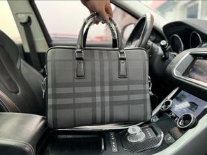 Портфея дизайнерская сумка роскошная ноутбук для компьютерной сумки полосатый кожаный дизайн металла большая мощность кожаная портфель бизнес -мужчина и женская сумка размером 38*27*6