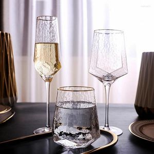 Şarap Gözlükleri Kurşun Ücretsiz Kristal Cam Penh Penh Şampanya Goblet Yaratıcı Kupa Vücut Çizgileri Benzersiz Romantik Çekiç Kırmızı
