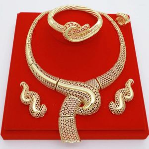 Серьги ожерелья устанавливают африканские женские ювелирные украшения золото, покрытые нигерийски