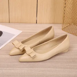 Mizaç Kadın Makaraları Bahar 2024 Yeni Sığ Ağız Tasarım Kelebek-düğüm Dekor Rahat Ayakkabılar Rahat Ayak Hissedilmiş Ayak Ayak Pisti Bayanlar Eğlence Ayakkabıları