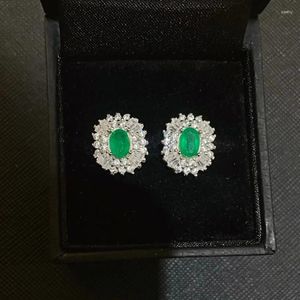 Düğün için Dazzling 925 Gümüş Zümrüt 4mm 6mm 0.8Ct Doğal 18K altın kaplama