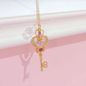 Sailorom anheize Halsketten Anime Sailor Moon Frauen Kristallperlen Liebes Herz Zauberer Anhänger hochwertige elegante und modische Temperament Halskette 36