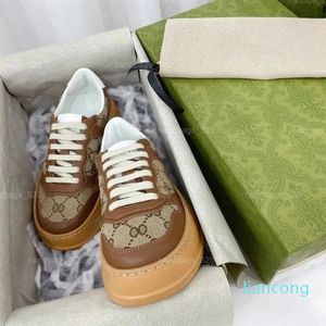 2024 Mall White Shoes для мужчин и женщин кожаные туфли