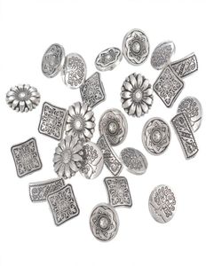 Pulsanti metallici a tono d'argento antico 50pcs pulsanti di scrapbooking del gambo dei bottoni di cucitura fatti a mano artigianato Craft Day Supplies4476008