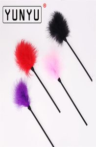 1pc Flirting Feather Black Feather Flirting Whip Sex Toys Flirt Flirt Soft Fromger для пары для взрослых секс -продуктов C18112701271B1947539