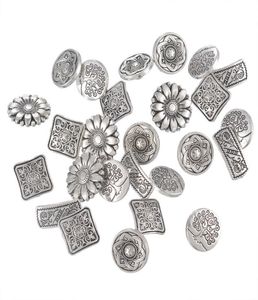 Pulsanti metallici a tono d'argento antico 50pcs pulsanti di scrapbooking del gambo dei bottoni di cucitura fatti a mano artigianato di forniture fai -da -te3015407