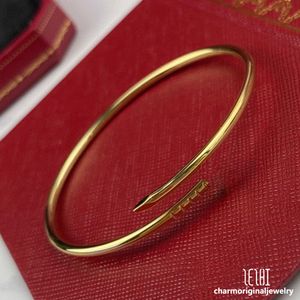 Тонкий дизайнер браслета для ногтей для женщин -ювелирных украшений Женский браслет для женского браслета для ногтей.