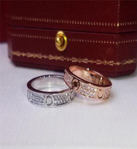 Роскошные дизайнерские ювелирные ювелирные изделия женские и мужские модельер кольца Classic Diamond Love Ring Golden Silver Color2180081