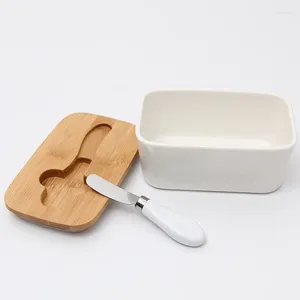Placas QWE123 Caixa de vedação nórdica de placa de manteiga cerâmica com tampa de madeira e faca de queijo bandeja de armazenamento de queijo Recipiente branco