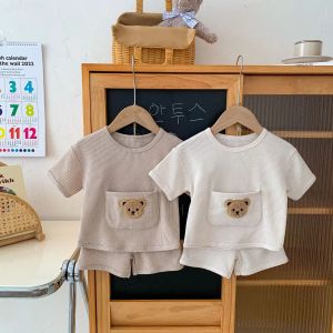 Şort erkek kızlar bebek set bebek kıyafetleri yaz iki parça waffle cep küçük ayı üst+şort bebek giysileri seti yeni doğan bebek kıyafet seti