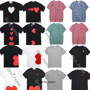 2024 Oyun Erkek T Shirt Tasarımcı Kırmızı Komiser Kalp Kadın Garcons S Rozet Des Quanlity TS Pamuk CDG Nakış Kısa Kollu Siyah ve Beyaz Çizgili Gevşek T-Shirt ZZ 486