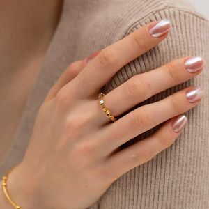 Кластерные кольца 2024 Простые открытое кольцо из нержавеющей стали для женщин модная тенденция женская вечеринка подарки подарки Оптовые прямые продажи