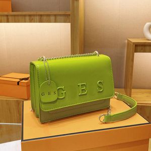 Mağazalar İhracat Tasarımcı Omuz Çantaları Moda 2024 Deri Çanta Kadın Çok yönlü çanta bayanlar çanta kamera çantası çantası taşınabilir vintage tasarımcı deri
