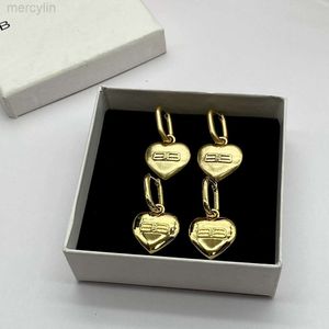 Desginer Blenciaga Baleciaga Jewelry Bajia bs Новая двойная буква B Золотые серьги любви женская элегантная темпераментная персиковая персиковая игла серебряной иглы