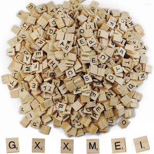 Figurine decorative da 100 pezzi lettere scrabble per piastrelle in legno di legno decorazione regalo fai -da -te che produce sopraggini alfabeti e incrociato