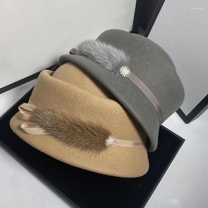 Beralar Kış Lüks İngiliz Tarzı Vintage Kadın Yün Şapka Mahkemesi Octagonal Fox Saç Dekoratif Bere Kadınlar