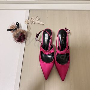 2024 Y-образная летняя сексуальная сексуальная Jerry Women Sandals обувь