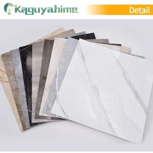 Imitazione in marmo Kaguyahime di PVC 10pcs Adesivi per pavimenti Desali del bagno impermeabili per parete autodidatta 3030cm 240329