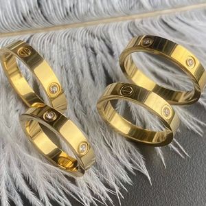 Love anéis masculinos e mulheres rosa jóias rosa jóias clássicas de luxo jóias ligas de titânio liga rosa ouro banhado sem alergia 4mm de 4 mm de 5 mm de 6 mm anéis de presentes