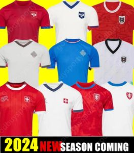 2425 Чешская республика футбольные майки Swisshome Away Austria Red Blue White 2024 2025 Исландские спортивные футбольные рубашки Спортивная одежда Сербия Камисола Евро Кубок 999