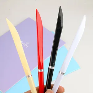 Офисные канцелярские канцелярские товары с пластиковым ножом с открытой коробкой для ручки оптом реклама