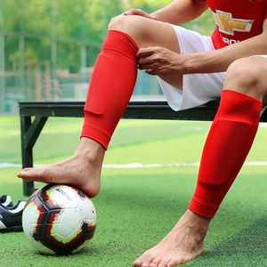 1Pairs Laufbeinkompressionsärmel Fußball Shin Guard Socken Shin Pads Halter zum Treten von Ball, Laufen, Radkalbenkompressionshülle Männer und Frauen