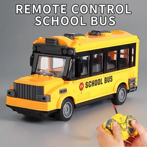 Детская игрушка RC Car Direte Control School Bus RC Модель скорой помощи может открыть дверной радиоконтролируемый электричеством для детских игрушек подарка 240417